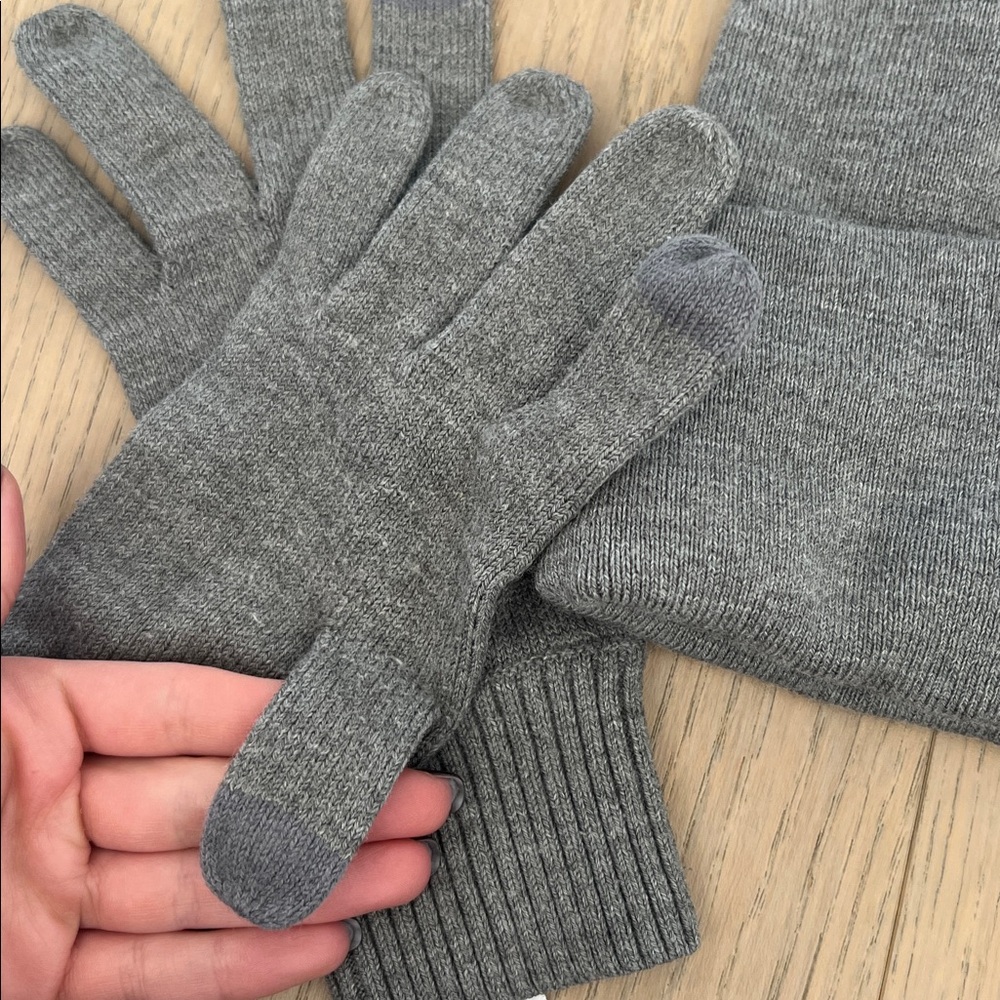 Lululemon Heather Gray Knit Hat and Gloves - Picture 2 of 7